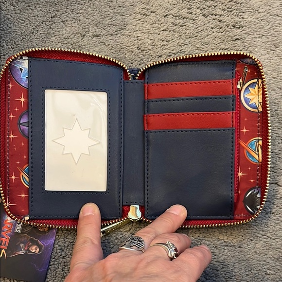 Loungefly Marvel Women's Wallet with Marvel Design NWT Glow in the Dark - Picture 7 of 12